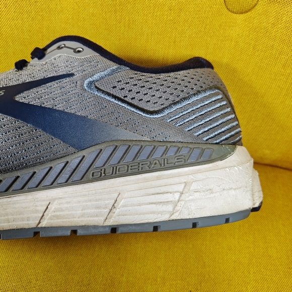 Brooks Beast 20 Blue Grey Athletic Running Sneaker Men's Shoe Size 12 Wide (2E) - Picture 5 of 11